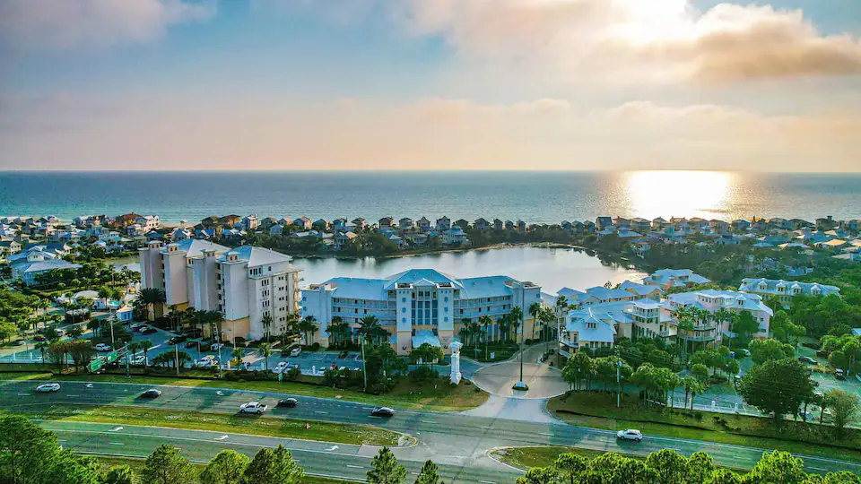 New Listing•Water Views•Walk to Beach Access/Pools