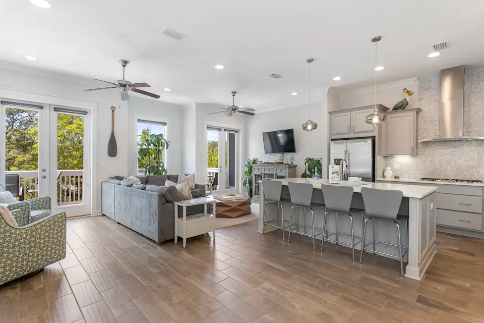 Golf Cart Avail~6 Bikes Included~Sleeps up to 10