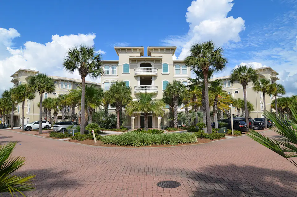 Spend Christmas at the Beach Holiday Availability